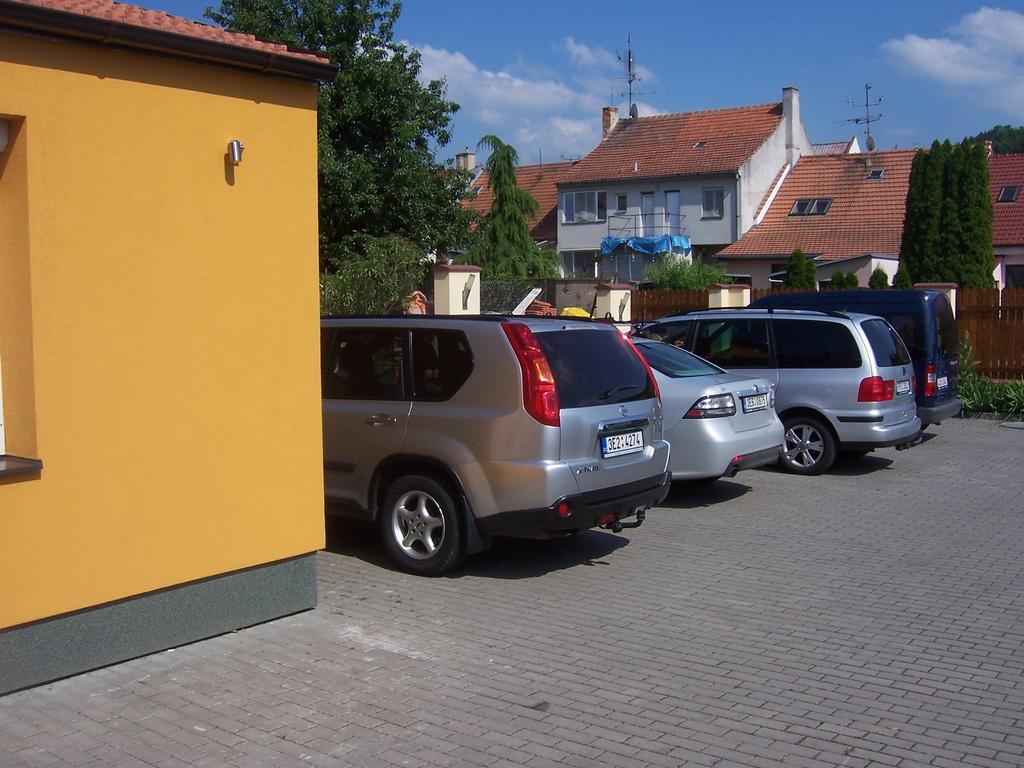 Pension Euro Mikulov Exteriör bild