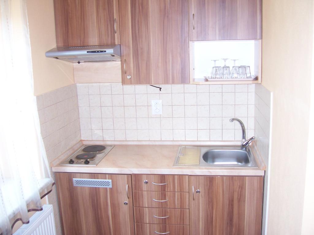 Pension Euro Mikulov Exteriör bild