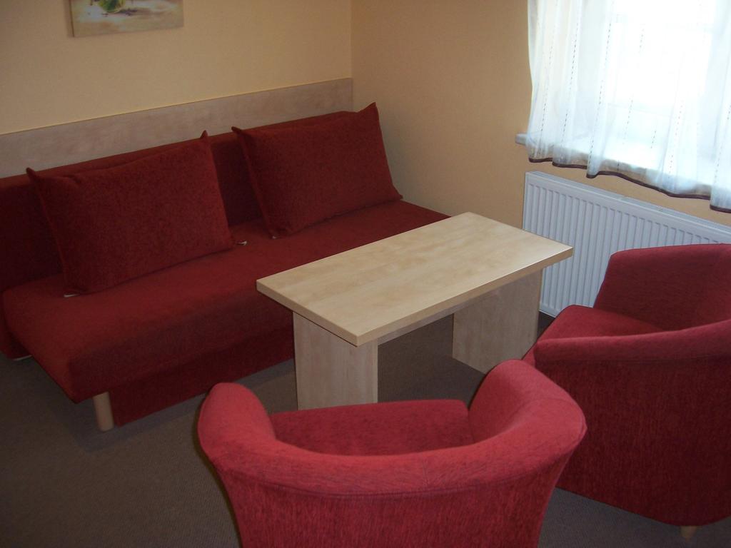 Pension Euro Mikulov Exteriör bild